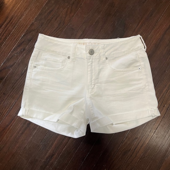 White American Eagle Midi Shorts size 6 - Picture 1 of 3